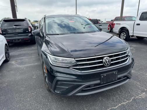 2023 Volkswagen Tiguan 2.0T SE