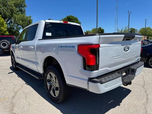 2025 Ford F-150 Lightning Flash