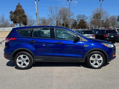 2016 Ford Escape S