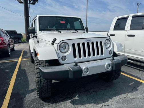 Bright White 2015 Jeep Wrangler Unlimited Sahara