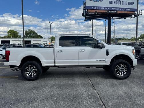 White Platinum Tri-Coat Metallic 2017 Ford F-250 Platinum