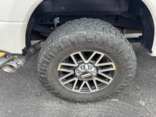 White Platinum Tri-Coat Metallic 2017 Ford F-250 Platinum