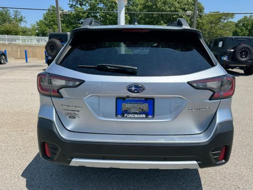 Ice Silver Metallic 2022 Subaru Outback Limited