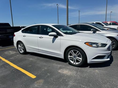 Oxford White 2018 Ford Fusion SE