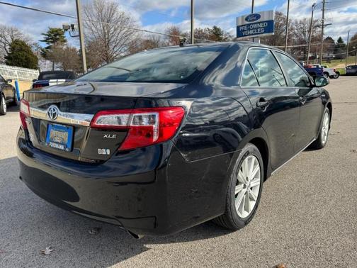 2014 Toyota Camry Hybrid LE