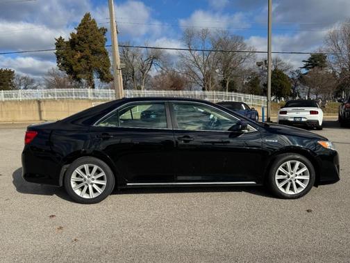 2014 Toyota Camry Hybrid LE