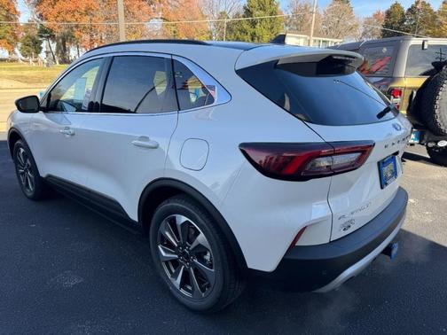 2025 Ford Escape Platinum