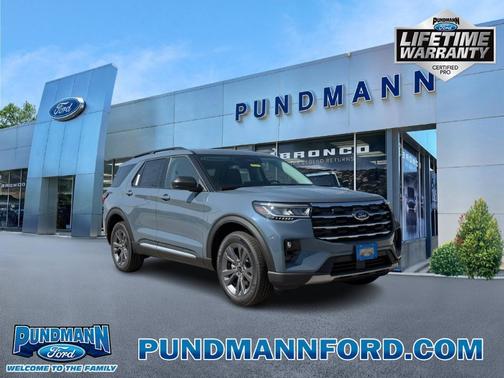 2025 Ford Explorer Active 4WD