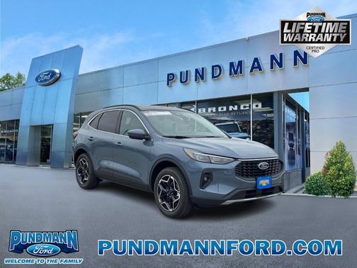 2026 Ford Escape Platinum AWD
