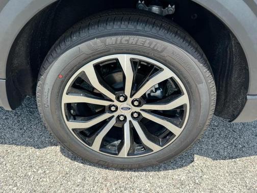 2025 Ford Explorer ST-Line 4WD