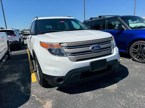 Oxford White 2014 Ford Explorer Base