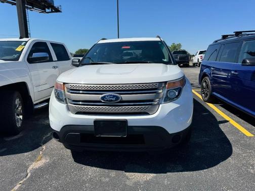 Oxford White 2014 Ford Explorer Base