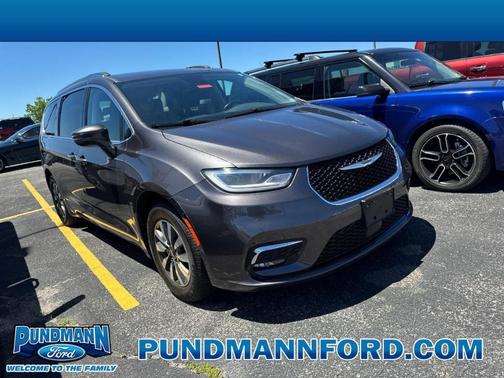 Granite Crystal Clearcoat Metallic 2021 Chrysler Pacifica Touring-L