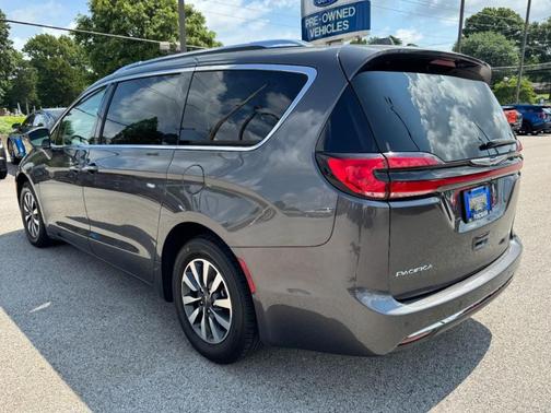 Granite Crystal Clearcoat Metallic 2021 Chrysler Pacifica Touring-L