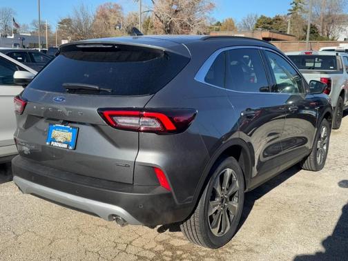 2025 Ford Escape Platinum