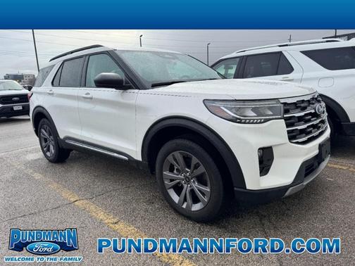 2025 Ford Explorer Active 4WD