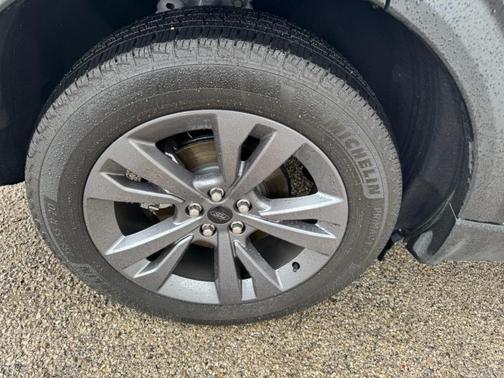 2025 Ford Explorer Active 4WD