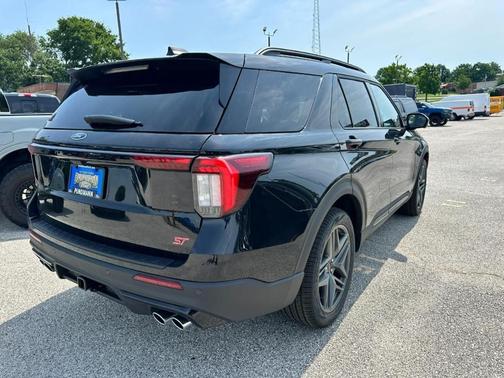 Agate Black Metallic 2026 Ford Explorer ST