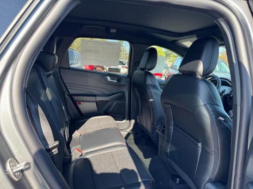 2026 Ford Escape ST-Line AWD