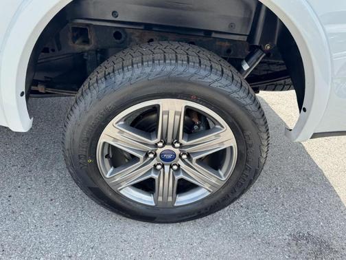Oxford White 2020 Ford F-150 Lariat