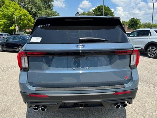 2025 Ford Explorer ST 4WD