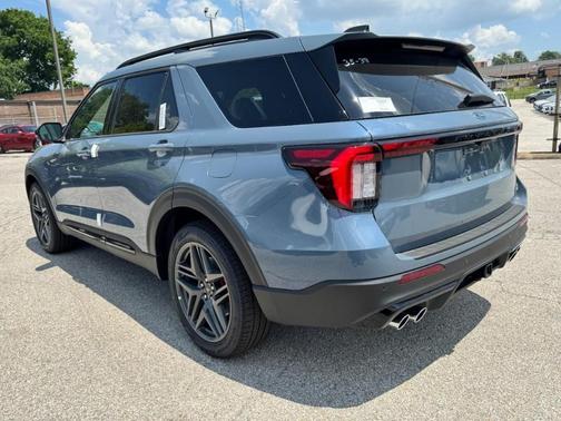 2025 Ford Explorer ST 4WD