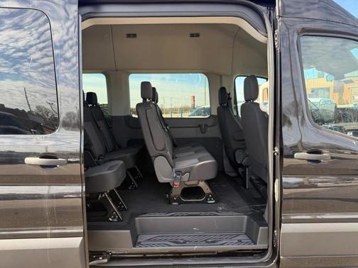 2025 Ford Transit-350 XLT