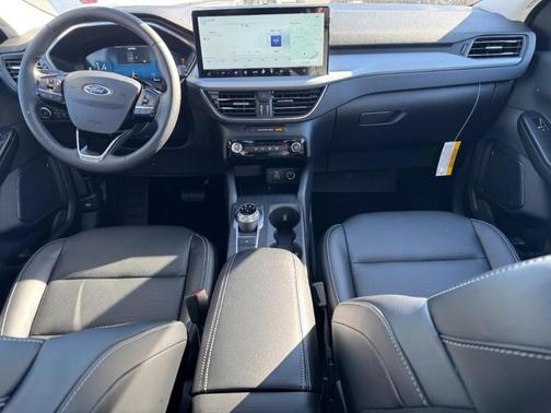 2026 Ford Escape Platinum AWD