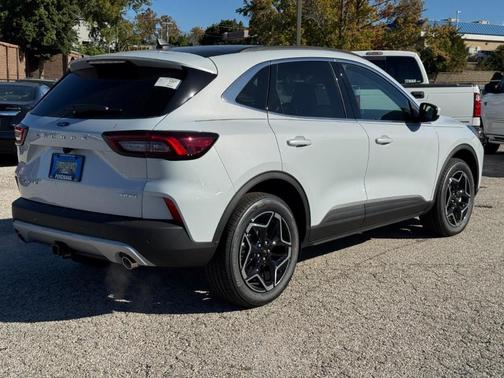 2026 Ford Escape Platinum AWD