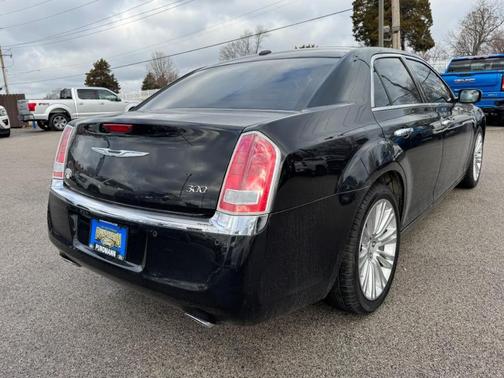 2011 Chrysler 300 Limited