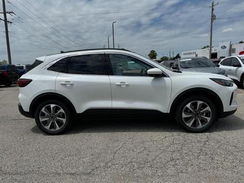2025 Ford Escape Platinum