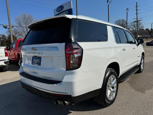 2023 Chevrolet Suburban Premier