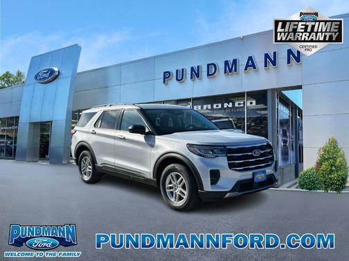 White Tri-Coat 2026 Ford Explorer Active