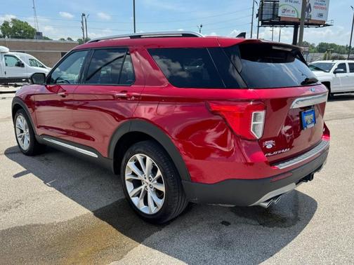 2023 Ford Explorer Platinum