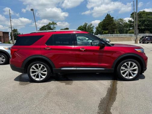2023 Ford Explorer Platinum