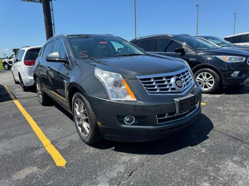 Silver Coast Metallic 2013 Cadillac SRX Luxury Collection