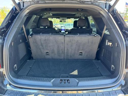 Agate Black Metallic 2023 Ford Explorer ST