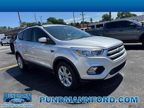 Ingot Silver Metallic 2018 Ford Escape SE
