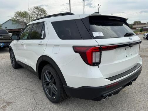 2025 Ford Explorer ST 4WD