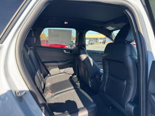 2026 Ford Escape ST-Line FWD