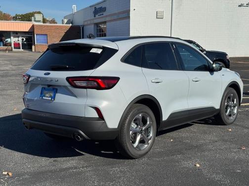 2026 Ford Escape ST-Line FWD