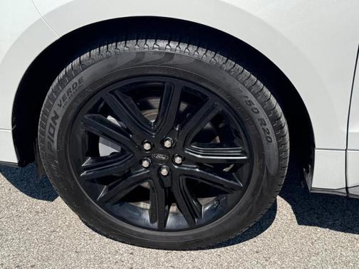 2024 Ford Edge ST-Line