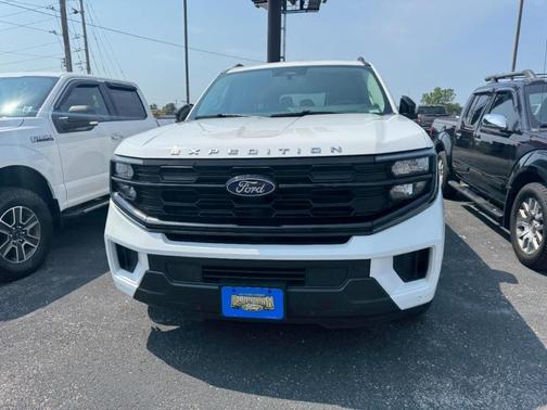 Oxford White 2025 Ford Expedition Active