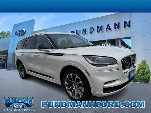 Pearl Metallic 2023 Lincoln Aviator Grand Touring