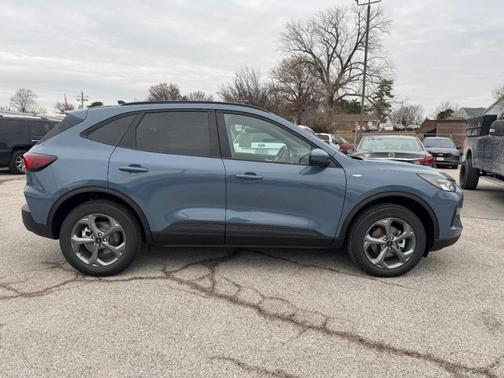 2026 Ford Escape ST-Line Select AWD