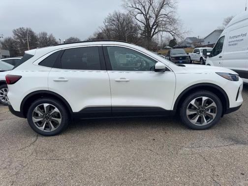 2025 Ford Escape Platinum