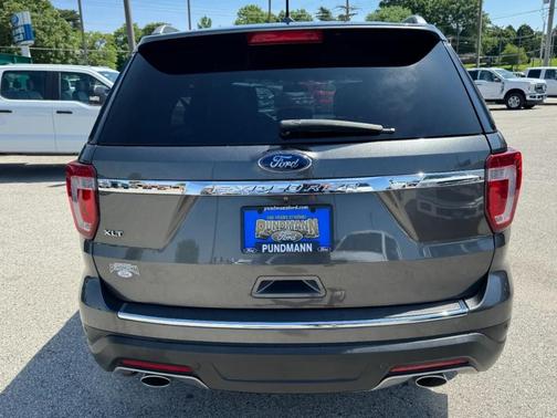 Magnetic Metallic 2018 Ford Explorer XLT