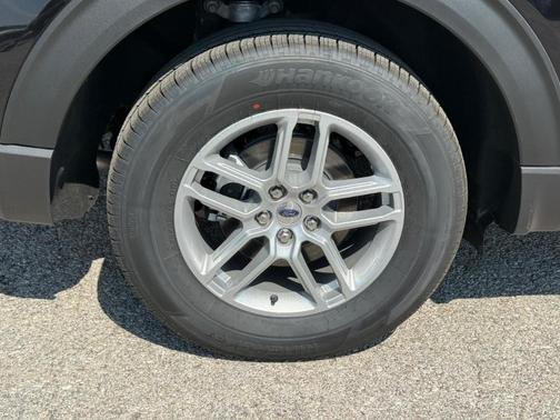2025 Ford Explorer Active 4WD