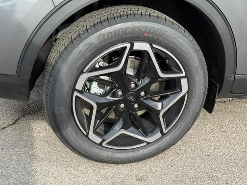 2026 Ford Escape Platinum AWD