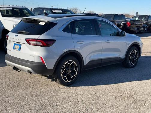 2026 Ford Escape Platinum AWD